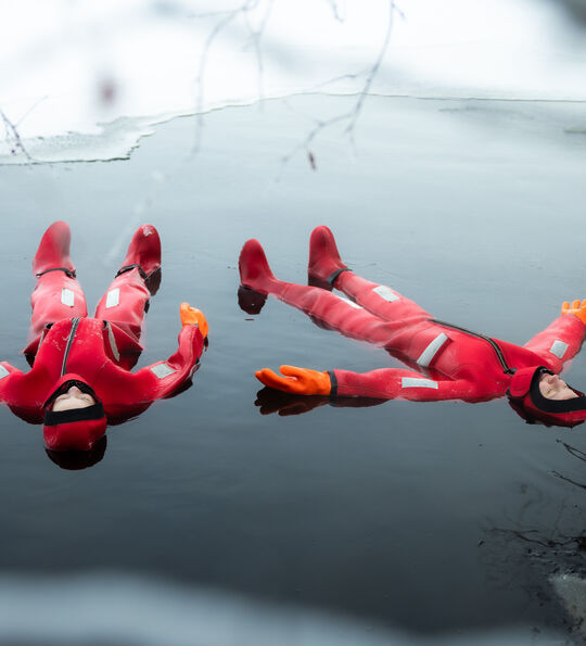 Arctic floating experience