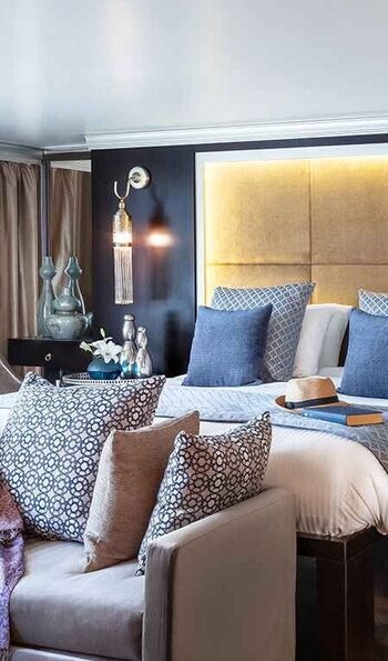 Cabin, Sanctuary Sun Boat IV