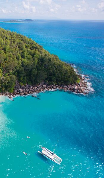 Water-based excursions, Constance Lemuria