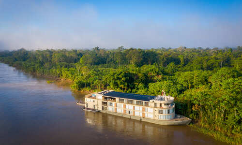 Delfin III Amazon river cruise, Peru