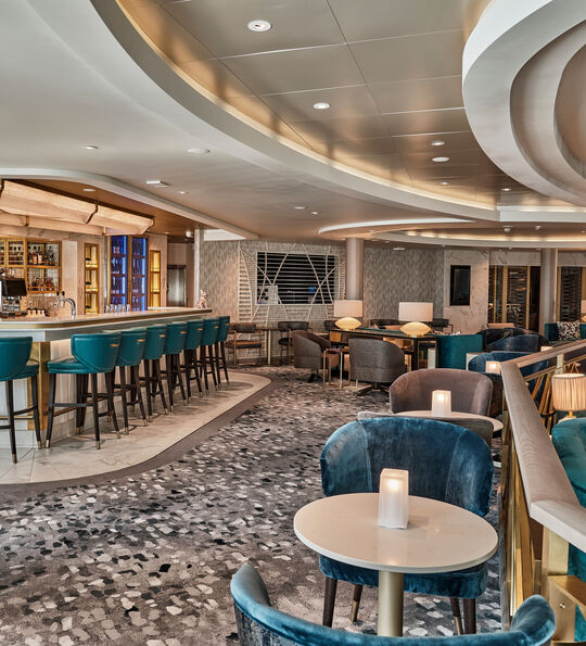 Explorer Lounge, Silver Endeavour