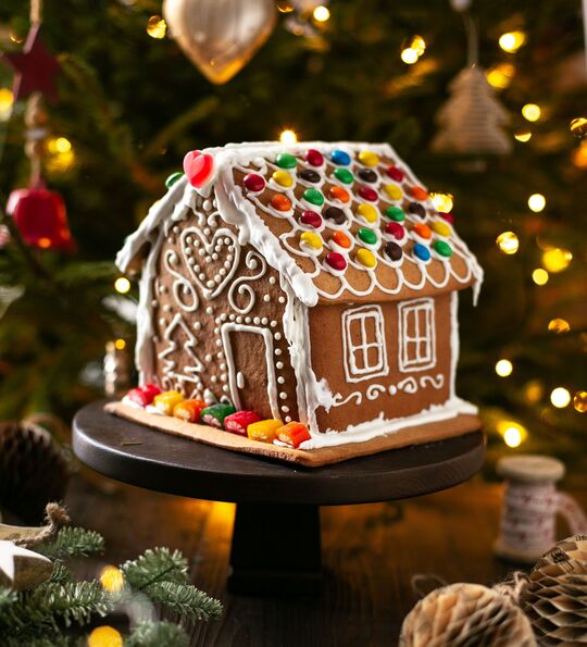 Christmas gingerbread decorating