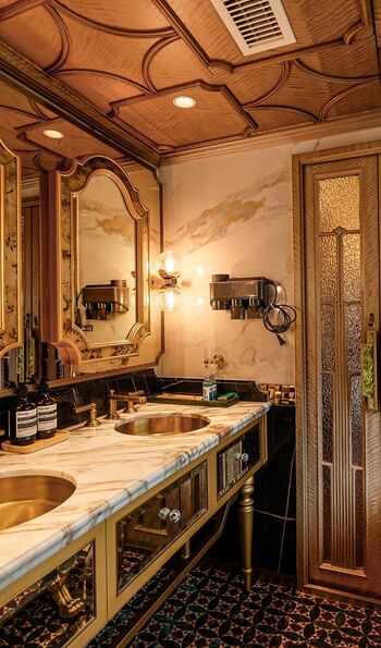Ensuite bathroom, Han Dynasty Suite