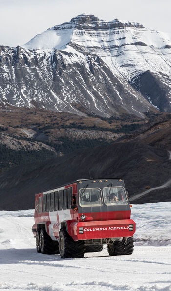 Icefields Parkway (Credit: Rocky Mountaineer)
