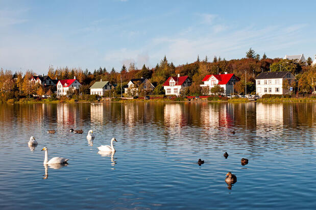 Lake Tjörnin, Reykjavik, Iceland