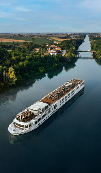 Uniworld's S.S La Venezia circles northern Italy's waterways
