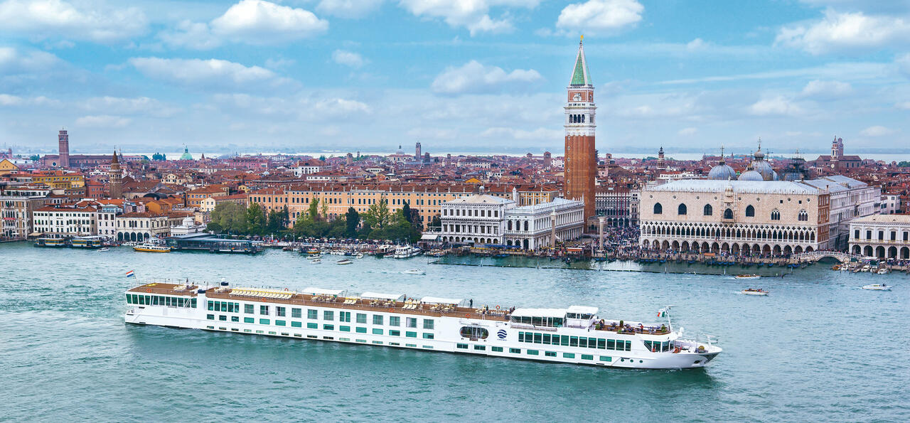 S.S. La Venezia, Uniworld