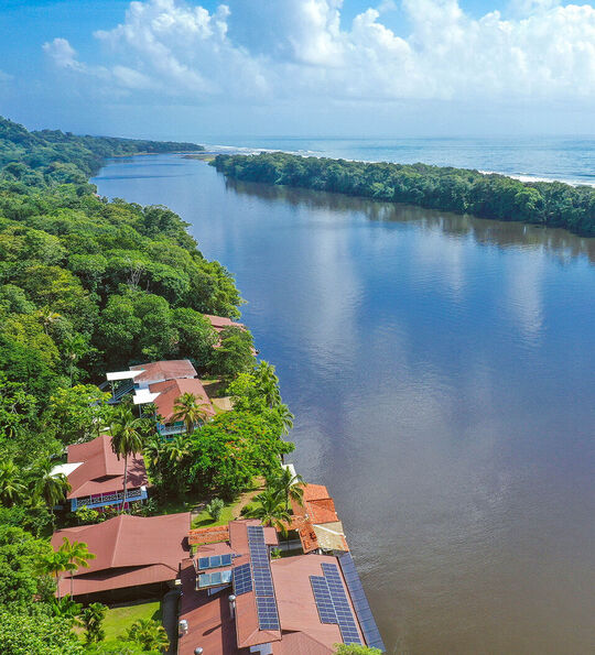 Tortuga Lodge